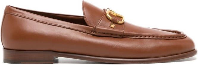 Valentino Garavani Loafers met logoplakkaat Bruin