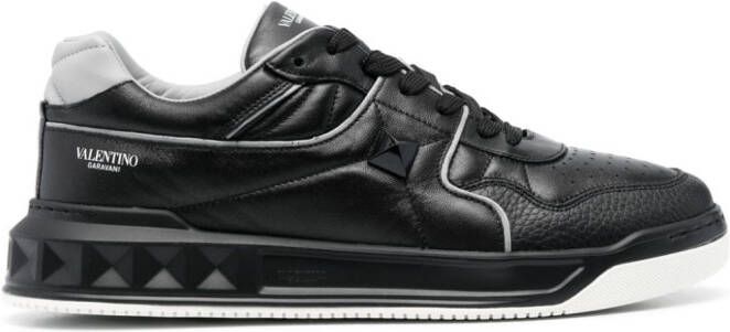 Valentino Garavani One Stud low-top sneakers Zwart