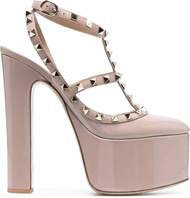 Valentino Garavani Rockstud pumps met plateauzool Beige