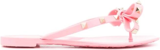 Valentino Garavani Rockstud teenslippers met strik Roze