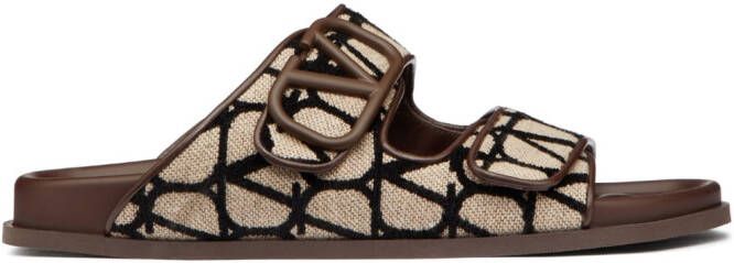 Valentino Garavani Slippers met klittenband Bruin