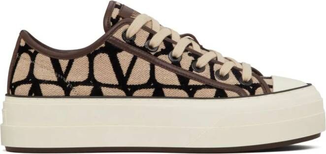 Valentino Garavani Totalop XL Toile Iconographe sneakers Bruin