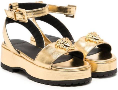 Versace Kids Medusa sandalen met hartpatroon Goud