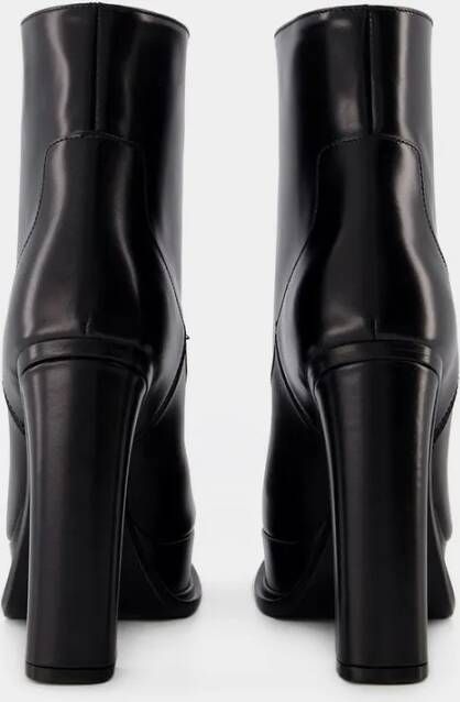 Alexander mcqueen Boots Ankle Boots Leather Black in zwart