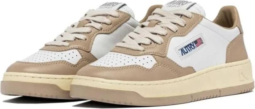 Autry International Low-Top Sneakers baskets medalist en cuir 6 in beige