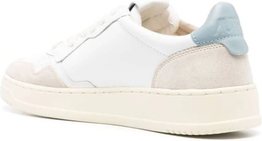 Autry International Low-Top Sneakers baskets medalist low cuir suede bleu in beige