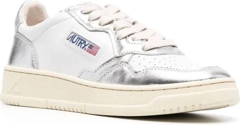 Autry International Low-Top Sneakers White in wit