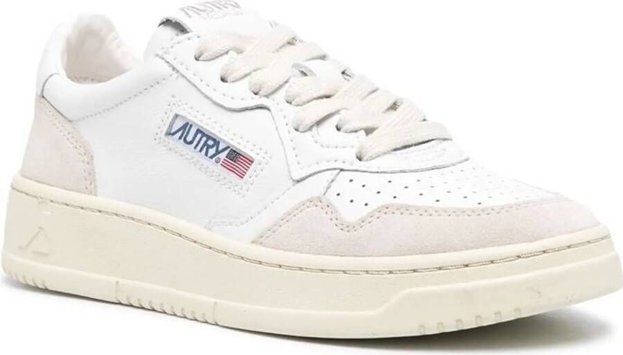 Autry International Low-Top Sneakers White in wit