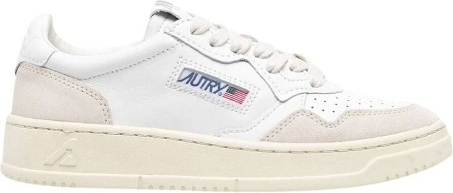 Autry International Low-Top Sneakers White in wit