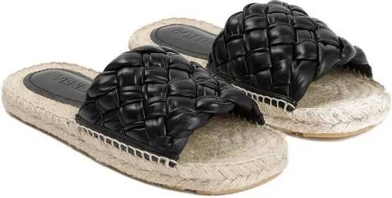 Bottega Veneta Sandalen Black Leather Jack Flat Sandal in zwart