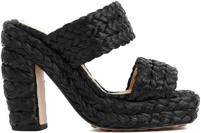 Bottega Veneta Sandalen Black Raffia Sandals in zwart