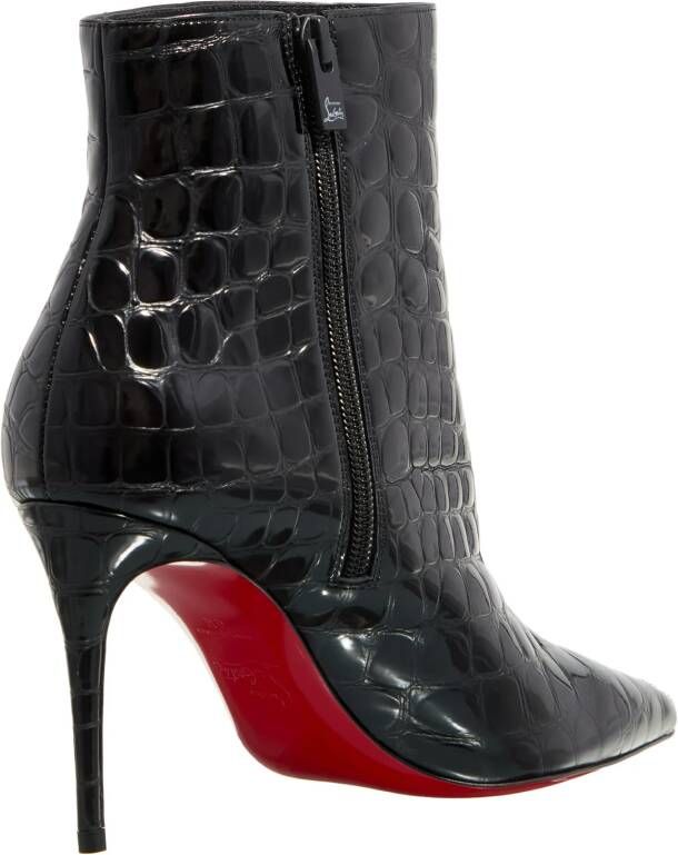 Christian Louboutin Pumps & high heels Woman Pumps in zwart