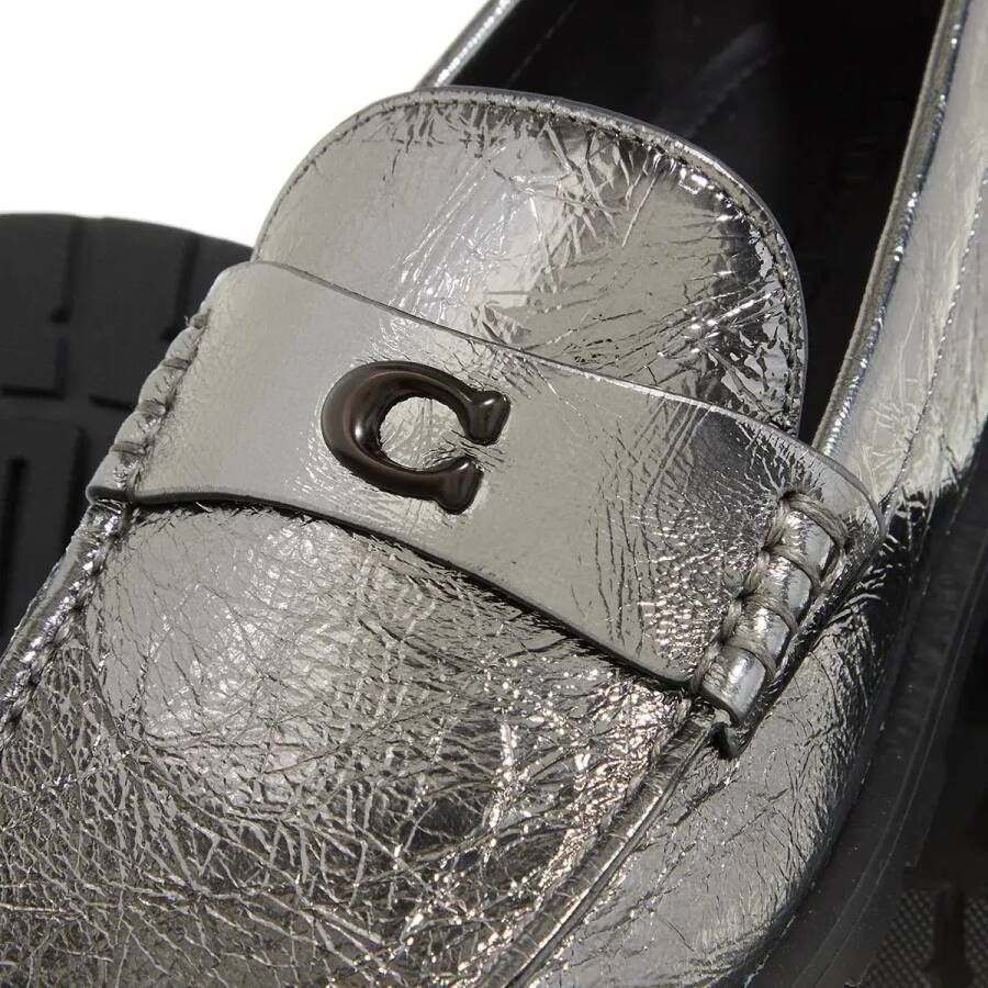 Coach Loafers Jocelyn Crinkle Metallic Loafer in zilver