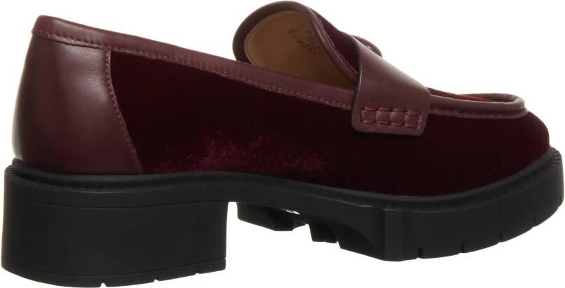 Coach Loafers Leah Velvet Loafer in rood