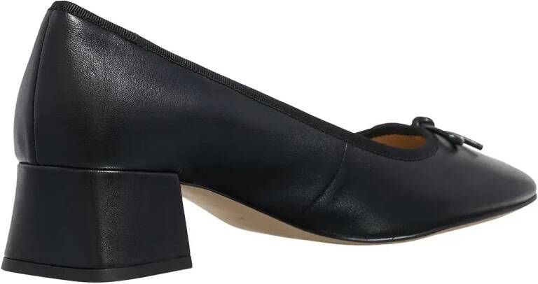 Coach Slippers & Mules Ava Leather Ballet Pump in zwart