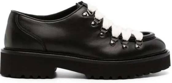 Doucal's Lage-top sneaker Leather Lace-Up Shoes in zwart