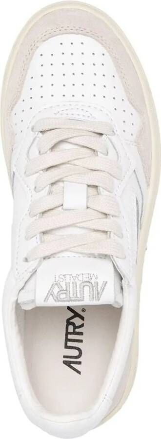 Autry International Low-Top Sneakers White in wit