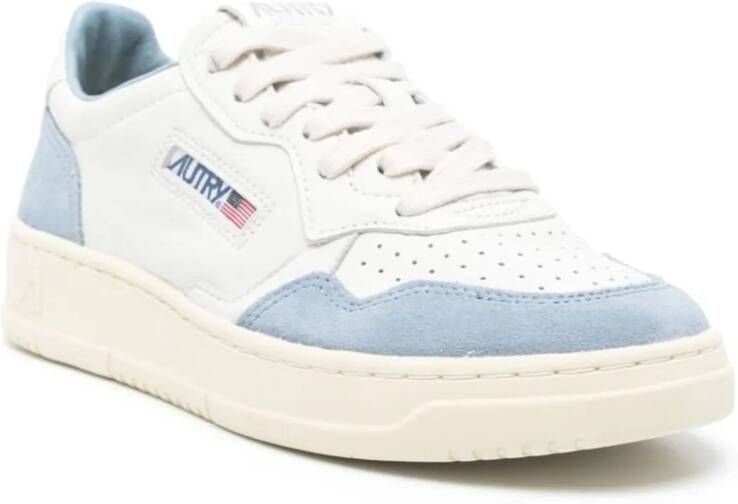 Autry International Low-Top Sneakers baskets medaillees 4 in wit