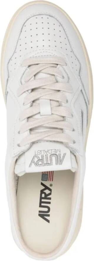 Autry International Low-Top Sneakers Medalist 01 Mules Sneakers in wit