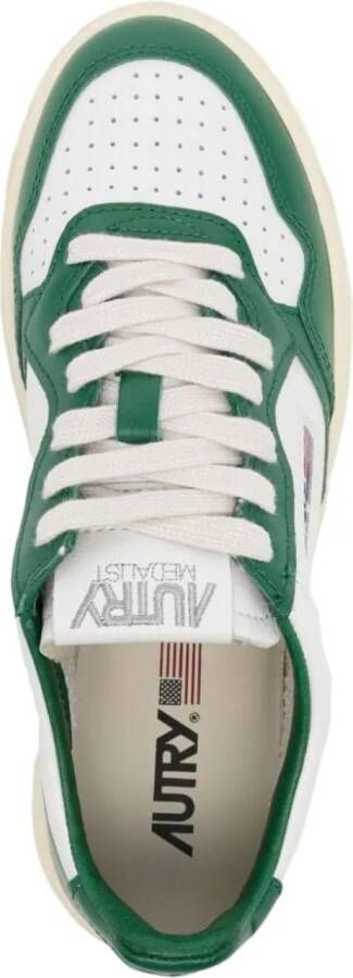 Autry International Low-Top Sneakers White in wit