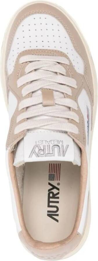 Autry International Low-Top Sneakers White in wit