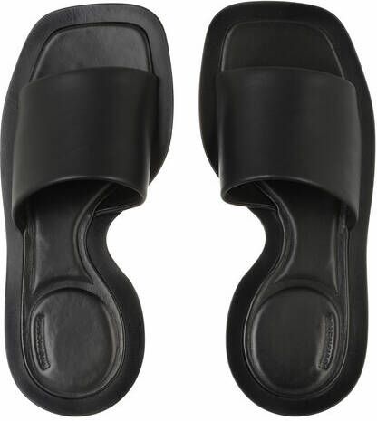 Balenciaga Slippers & Mules Void Flat Sandals in zwart