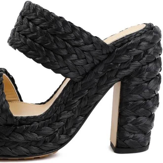 Bottega Veneta Sandalen Black Raffia Sandals in zwart