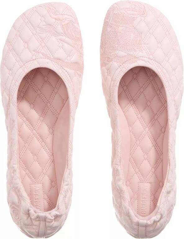 Burberry Loafers Sadler Quilted Ballerina Shoes in poeder roze