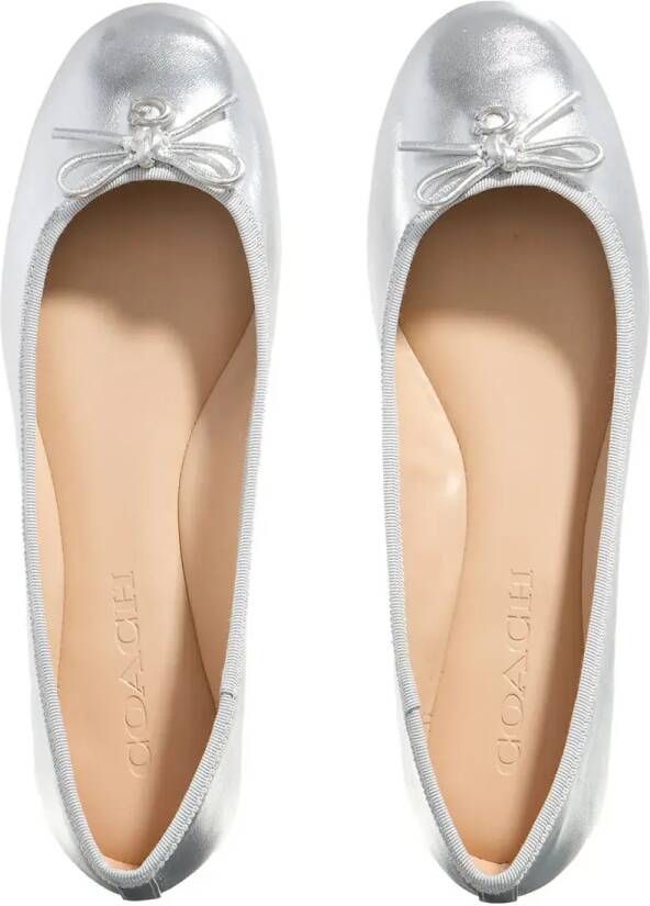 Coach Slippers Abigail Metallic Leather Ballet Flat in zilver