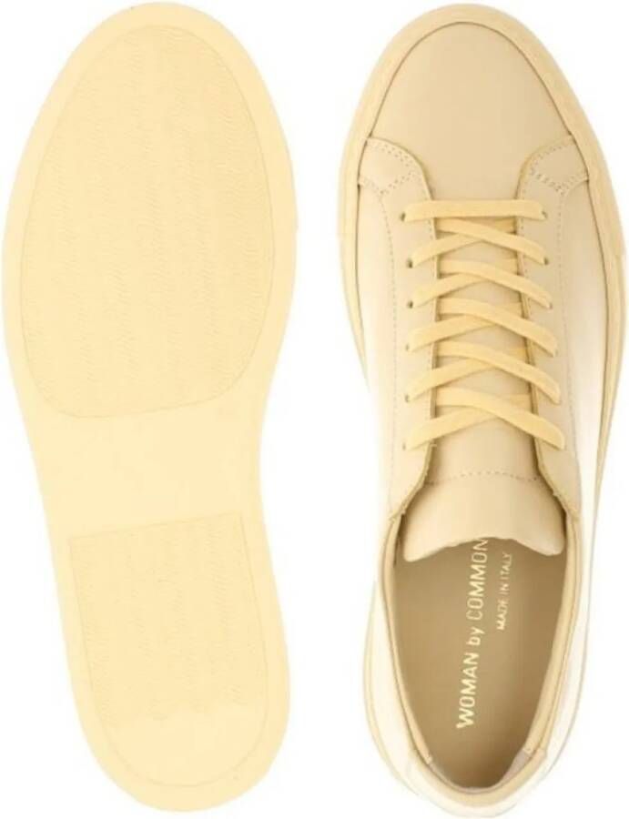 Common Projects Sneakers Original Achilles Low Yellow Sneakers in geel