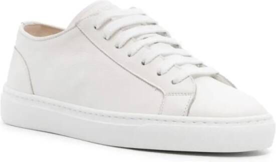 Doucal's Low-Top Sneakers Logo-Debossed Leather Snekaers in wit