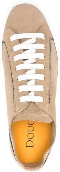 Doucal's Lage-top sneaker Monili Chain-Detail Suede Sneakers in bruin