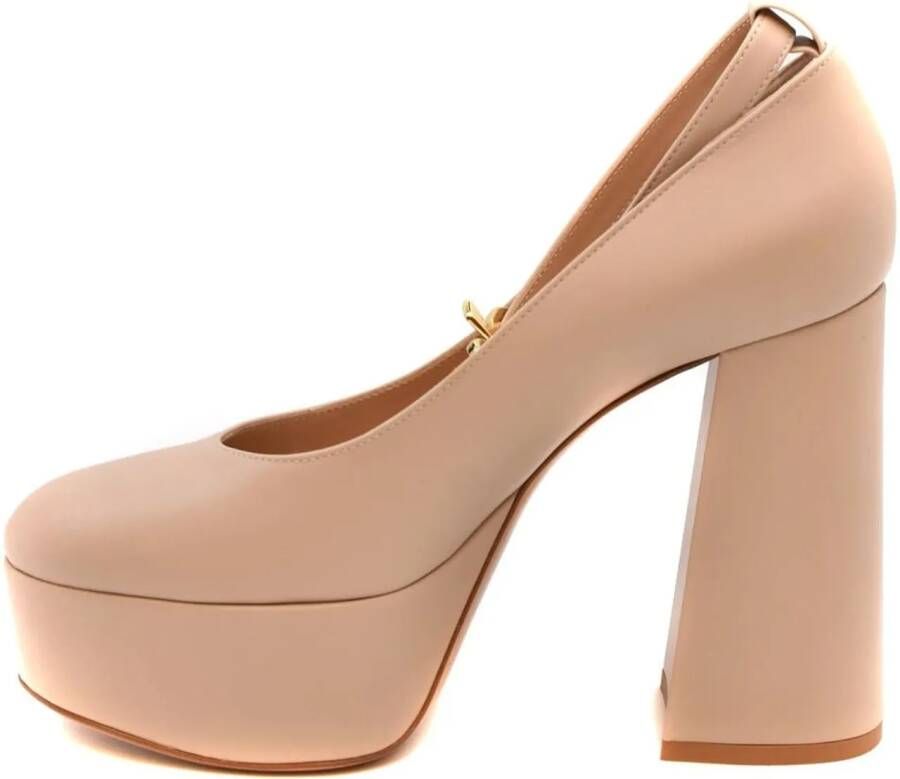 Gianvito Rossi Hoge hakken Decollete Beige in beige