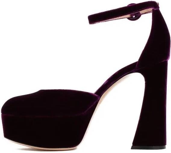 Gianvito Rossi Sandalen Purple Velvet Platform Sandals in paars