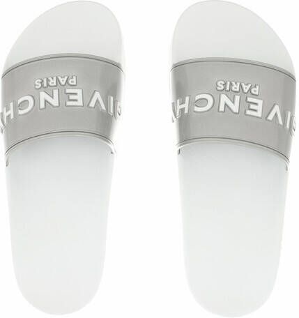 Givenchy Slippers & Mules Logo Flat Sandals in zilver