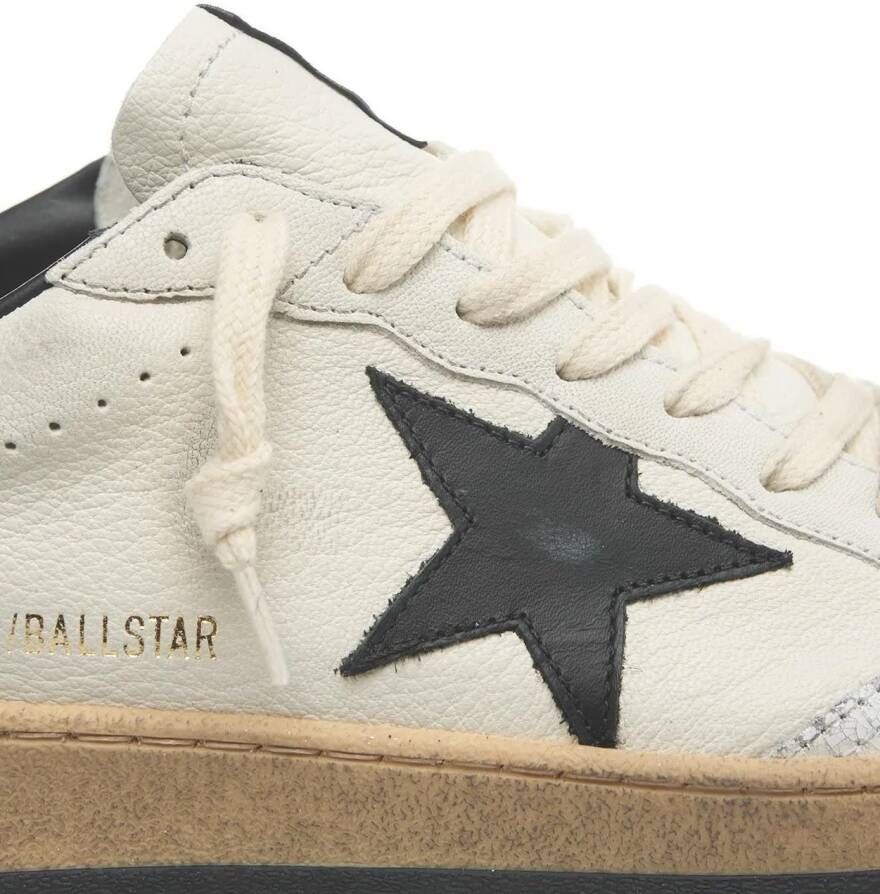 Golden Goose Low-Top Sneakers "Ball Star" in wit