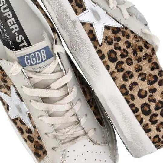 Golden Goose Sneakers Super Star Classic Sneakers in bruin