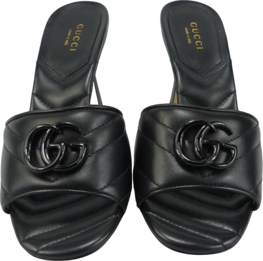 Gucci Sandalen Sandalo slide nero con tacco medio GG in zwart