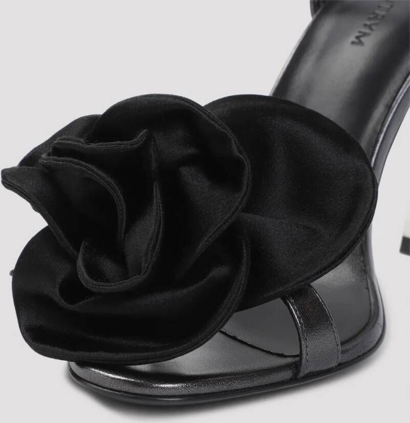 Magda Butrym Sandalen Black Calf Leather Flower Shoes in zwart