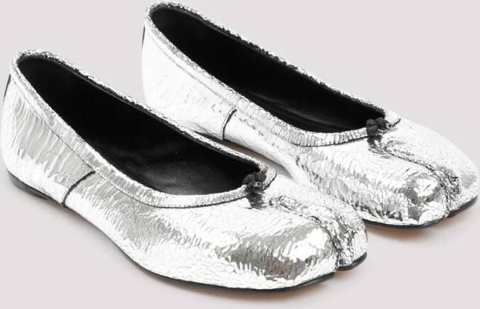 Maison Margiela Loafers & ballerina schoenen Silver Calf Leather Tabi New Ballerina in zilver