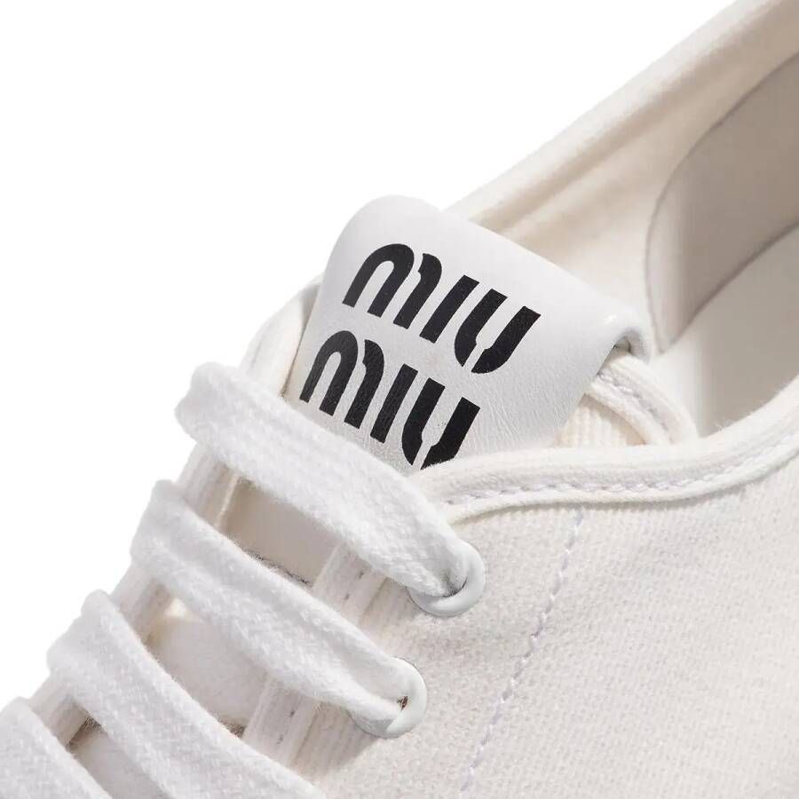 Miu Low-Top Sneakers Woman Sneakers in wit