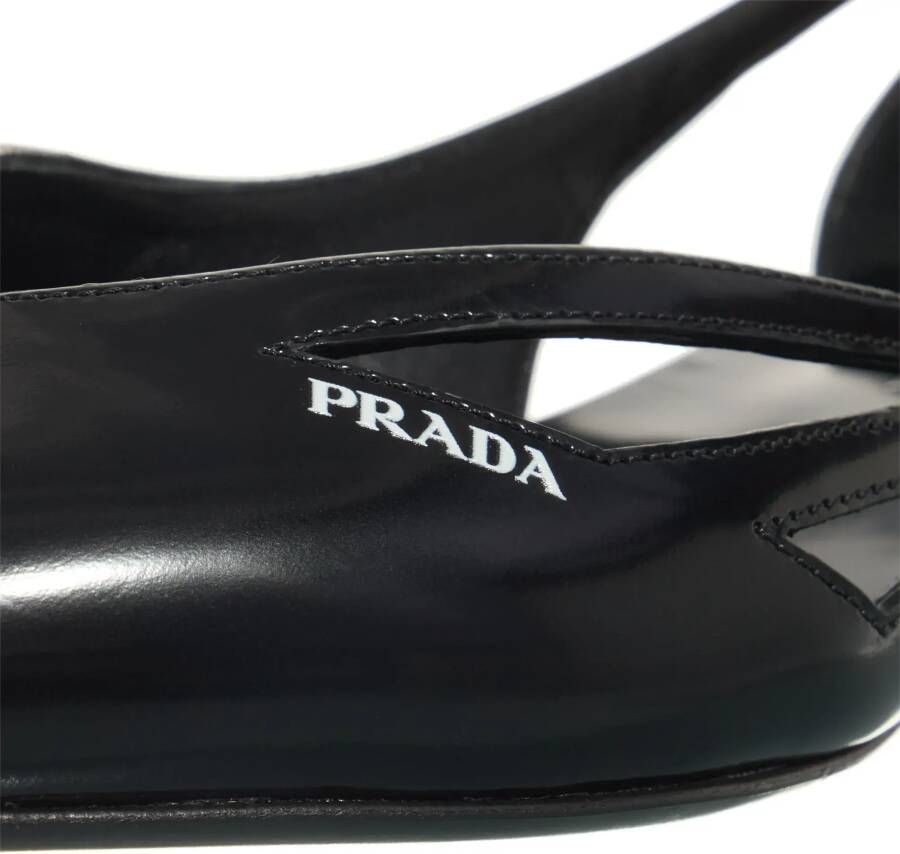 Prada Ballerinas Cut Out Leather Ballerinas in zwart