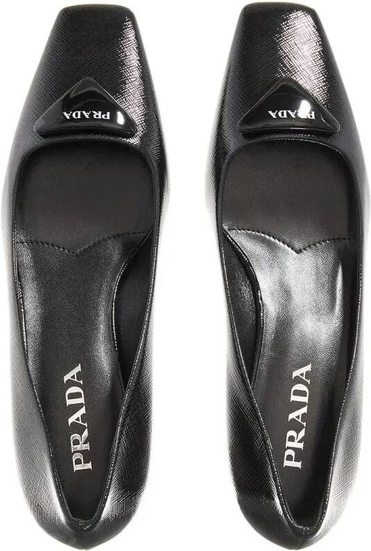 Prada Hoge hakken Saffiano Leather Pumps in zwart