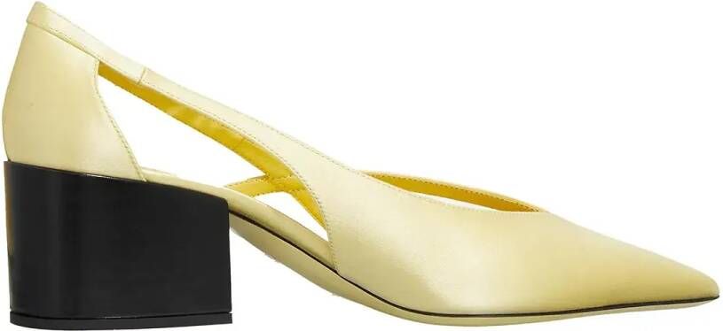 Prada Hoge hakken Satin Pumps With Cut Out in geel