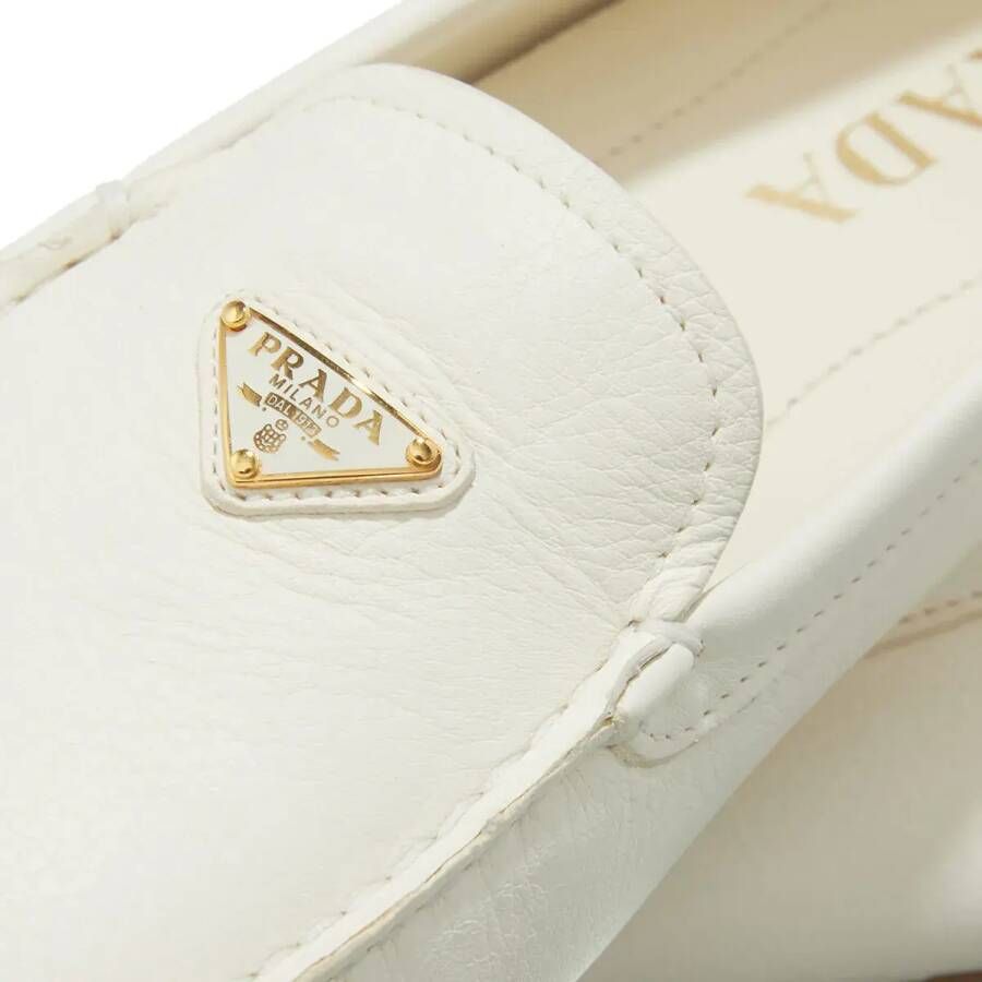 Prada Loafers & ballerina schoenen Logo Detail Loafers in crème