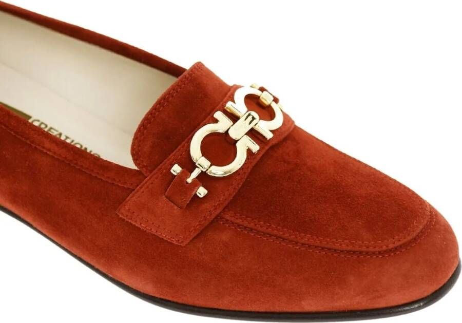 Salvatore Ferragamo Sneakers Babs Gancini Logo Loafers in rood