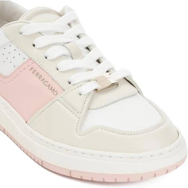 Salvatore Ferragamo Low-Top Sneakers White And Pink Leather Dennis Sneakers in wit