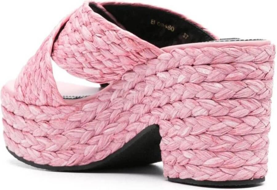 sergio rossi Slippers & Mules Sandals Pink in poeder roze