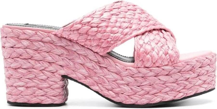 sergio rossi Slippers & Mules Sandals Pink in poeder roze