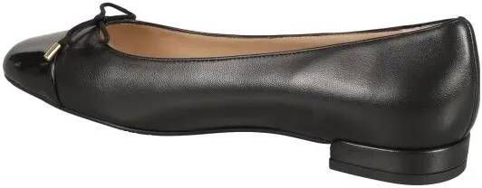 Stuart Weitzman Loafers Black Almond Toe Ballerinas in grijs